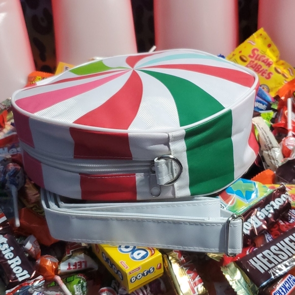 PURSE - Picture 5 of 8